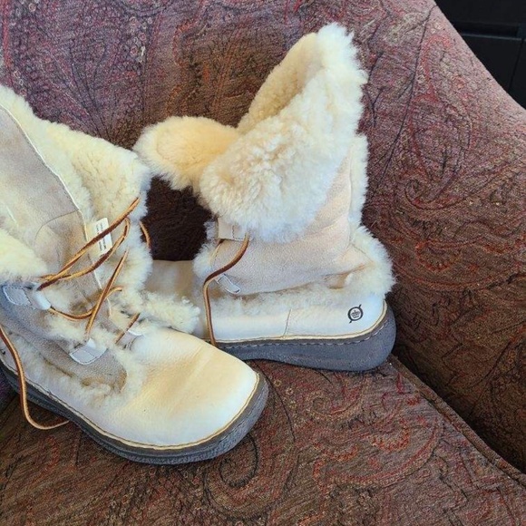 Boots - Picture 1 of 2